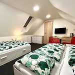 ゲストハウス Penzion Pavcina Lehota Pavčina Lehota